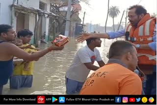 कैबिनेट मंत्री मुख्तार अब्बास नकवी ने बाढ़ प्रभावित क्षेत्रों का निरीक्षण किया