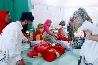 جے پور: عید میلاد النبی کے موقع پر نوزادہ بچوں میں تحفے تقسیم