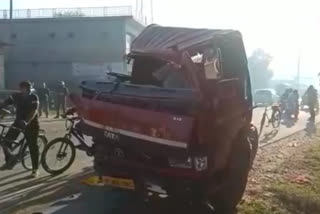 Truck and tipper collide in Mubarikpur una