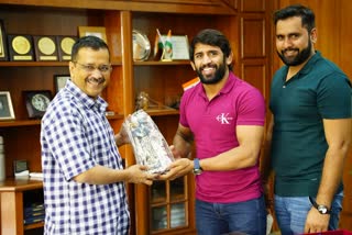 olympic-medalist-bajrang-punia-meets- delhi cm-arvind-kejriwal