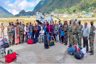 army rescues tourists