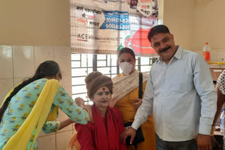 Kinnar community celebrated on 100 crore vaccination