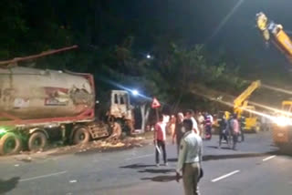 pune-tanker-accident-on-katraj-mumbai-road-3-dead-11-injured
