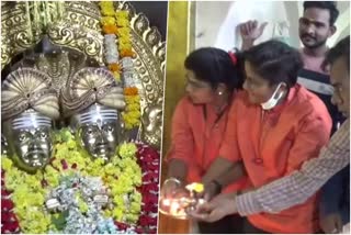 cricket fans perform puja