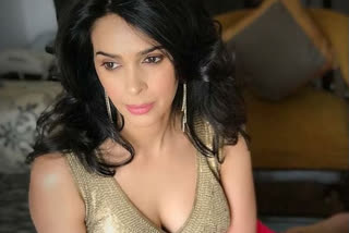 mallika-sherawats-birthday-45-years-old-actress-still-fit-and-fabulous