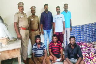 gutka seize  gutka  gutka seized by police  gutka seized by police in chennai  gutka seized in chennai ramapuram  chennai news  chennai latest news  சென்னை செய்திகள்  குட்கா  குட்கா பறிமுதல்  வேனில் கடத்தப்பட்ட குட்கா  கடத்தல்