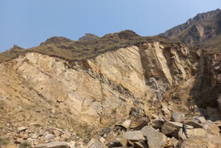 سرینگر کا پہاڑ جہاں ہزاروں سال قدیم تاریخ دفن ہے