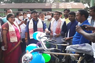 ASC/BOKAKHAT CYCLE/ CAR DISTRIBUTON ATUL BORAH /10085