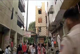 Delhi: 4 dead after fire breaks out in 3-storey building in Old Seemapuri