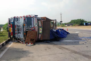 Truck accident in chittorgarh