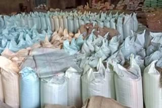 70-80-quintal-rice-seized-by-officials-in-kalburgi
