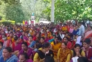 Anganwadi workers protest