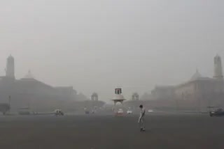 દિવાળી પહેલા જ દિલ્હીના વિસ્તારોમાં પ્રદૂષણનું સ્તર ખરાબ સ્તર પર પહોંચ્યું, શાદીપુરનો એર ક્વાલિટી ઈન્ડેક્સ 343એ પહોંચ્યો