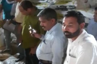 cm-flying-squad-raided-fertilizer-shop