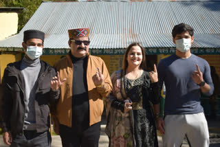 Education Minister Govind Singh Thakur and former MP Maheshwar Singh cast their vote