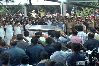 Sanadalwood actor puneet rajkumar last rites