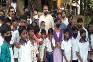 Laxminarayan visit several aided schools in Visakh