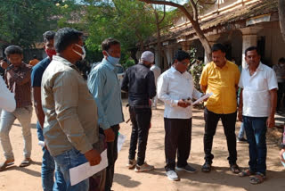 Confusion at the examination centers of the health department at Tumsar and Mohandi in Bhandara