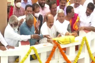 cm basavaraja bommai worships kabini Reservoir