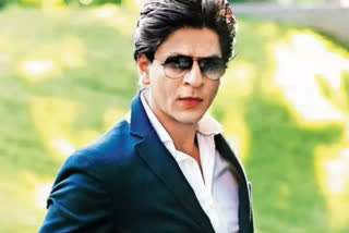 SRK rings in 56th b'day in Alibaug