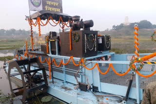 ponds-will-be-cleaned-with-hi-tech-machine-in-ranchi