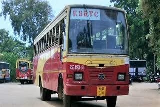 injured man dies when ksrtc bus crashed into waiting shed  injured man in aryanad dies in the accident when ksrtc bus crashed into waiting shed  കാത്തിരിപ്പുകേന്ദ്രത്തിലേക്ക് ബസ് ഇടിച്ചു കയറിയ സംഭവം  പരിക്കേറ്റ് ചികിത്സയിലിരുന്നയാൾ മരിച്ചു  കാത്തിരിപ്പുകേന്ദ്രത്തിലേക്ക് ബസ് ഇടിച്ചു കയറിയ സംഭവത്തിൽ പരിക്കേറ്റ് ചികിത്സയിലിരുന്നയാൾ മരിച്ചു  ആര്യനാട് കെഎസ്ആർടിസി ബസ്  ആര്യനാട് കെഎസ്ആർടിസി ബസ് അപകടം  ആര്യനാട് കെഎസ്ആർടിസി അപകടം  കെഎസ്ആർടിസി ബസ് അപകടം  ksrtc accident  ksrtc bus accident  bus accident  aryanad bus accident  ksrtc waiting shed