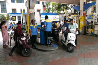 Petrol is cheaper by 5 Rs, Dissatisfaction among citizens