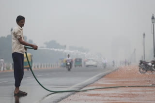 Delhi's air quality continues to be 'very poor'