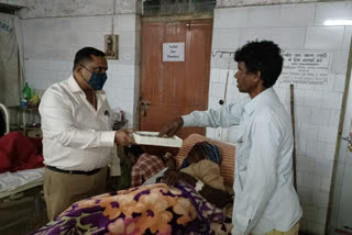health minister banna gupta celebrated diwali in mgm hospital in jamshedpur