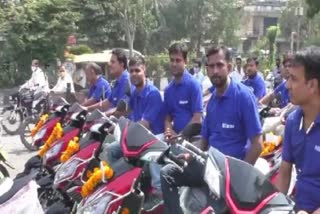 surat-company-gifts-electric-scooters-to-its-employees-as-diwali-gift