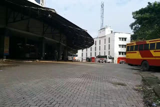 KSRTC employees  KSRTC employees strike  KSRTC  കെ.എസ്.ആര്‍.ടി.സി  എ.ഐ.ടി.യു.സി  കെ.എസ്.ആര്‍.ടി.സി പണിമുടക്ക്  സിഐടിയു