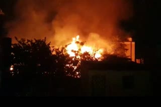 fire in furniture showroom loss of 40 lakhs