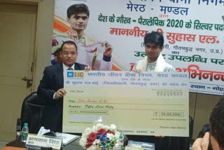 noida-dm-suhas-ly-dedicate-a-portion-of-prize-money-to-player