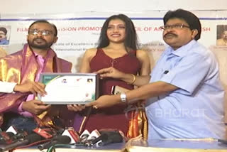 Unlucky Shirt felicitated in Andhra Pradesh