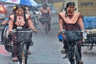 holiday for school  school holiday  school leave due to rain  rain  heavy rain  holiday for school due to heavy rain  school leave  பள்ளிகளுக்கு விடுமுறை  மழை காரணமாக பள்ளிகளிக்கு விடுமுறை  மழை  கனமழை  பள்ளி கல்லூரிகளுக்கு விடுமுறை  கல்லூரிகளுக்கு விடுமுறை