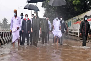 mk stalin  mk stalin twitter  mk stalin news  mk stalin flood hit areas visit news  mk stalin flood hit areas visit  tamil nadu cm visit flood hit area news  tamil nadu cm visit flood hit area  chennai rain news  chennai rain  stalin visits flood hit areas  stalin visits flood hit areas news  stalin distributes relief materials  stalin distributes relief materials news  എംകെ സ്റ്റാലിന്‍  എംകെ സ്റ്റാലിന്‍ വാര്‍ത്ത  സ്റ്റാലിന്‍ വാര്‍ത്ത  സ്റ്റാലിന്‍  ചെന്നൈ മഴ വാര്‍ത്ത  ചെന്നൈ മഴ  ചെന്നൈ കനത്ത മഴ  ചെന്നൈ കനത്ത മഴ വാര്‍ത്ത  സ്റ്റാലിന്‍ പ്രളയ ബാധിത പ്രദേശം വാര്‍ത്ത  സ്റ്റാലിന്‍ പ്രളയ ബാധിത പ്രദേശം  തമിഴ്‌നാട് മുഖ്യമന്ത്രി  തമിഴ്‌നാട് മുഖ്യമന്ത്രി വാര്‍ത്ത  ചെന്നൈ ദുരിതാശ്വാസ ക്യാമ്പ് വാര്‍ത്ത  ചെന്നൈ ദുരിതാശ്വാസ ക്യാമ്പ്  ചെന്നൈ മഴ തുടരും വാര്‍ത്ത  ചെന്നൈ മഴ തുടരും