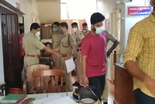 6 students held for ragging in Kerala  കണ്ണൂര്‍ കോളേജ് റാഗിങ്; ആറ് വിദ്യാര്‍ത്ഥികള്‍ അറസ്‌റ്റില്‍  കണ്ണൂര്‍ കോളേജ് റാഗിങ്  ആറ് വിദ്യാര്‍ത്ഥികള്‍ അറസ്‌റ്റില്‍  കണ്ണൂര്‍ കോളേജ് റാഗിങില്‍ ആറ് വിദ്യാര്‍ത്ഥികള്‍ അറസ്‌റ്റില്‍  റാഗിങ് നിരോധന നിയമം അനുസരിച്ചായിരുന്നു അറസ്‌റ്റ്‌  റാഗിങ് നിരോധന നിയമം  കണ്ണൂര്‍ നഹർ ആർട്സ് ആന്റ് സയൻസ് കോളജ്‌ റാഗിങ്  Ragging  college ragging  students arrested  arrest