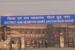 gautam-budh-nagar-vicious-prisoner-absconding-from-police-custody-pictures-captured-in-cctv-camera