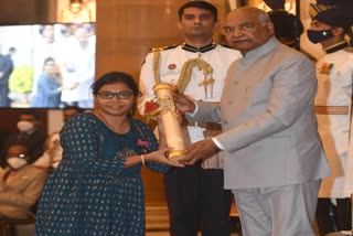 Veteran table tennis player Mouma Das conferred with Padma Shri award