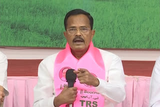 trs leader mothkupally narsimhulu fire on bandi sanjay