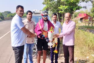 govt-official-who-takes-out-for-kashmir-to-kanyakumari-cycle-yatra-came-to-state