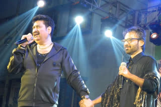 kumar sanu and nachiketa perform together first time