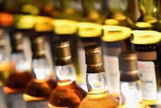 high-court-asked-the-delhi-government-why-the-mrp-of-branded-liquor-was-not-fixed