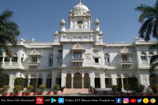 information-of-bed-to-abe-displayed-on-screen-at-trauma-center-in-lucknow