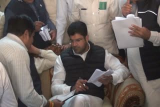 deputy-cm-dushyant-chautala-said-government-ready-talk-with-farmers