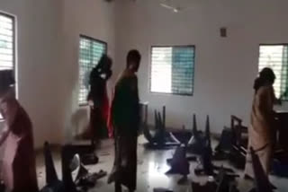 Group of women vandalising a liquor store in Karnataka