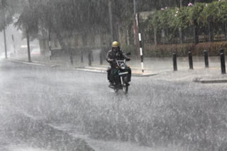 school holiday  heavy rain  heavy rain in kasargod  മഴ വാർത്ത  കാസർകോട് മഴ വാർത്ത  വിദ്യാലയങ്ങൾക്ക് അവധി  വിദ്യാലയങ്ങൾക്ക് അവധി വാർത്ത