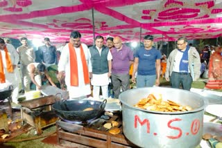 kamal patel preparing food