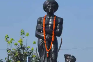 Narendra Modi Mamata Banerjee remember Birsa Munda on birth anniversary