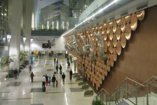 Customs Department seized gold  worth Rs 1 cr at IGI airport